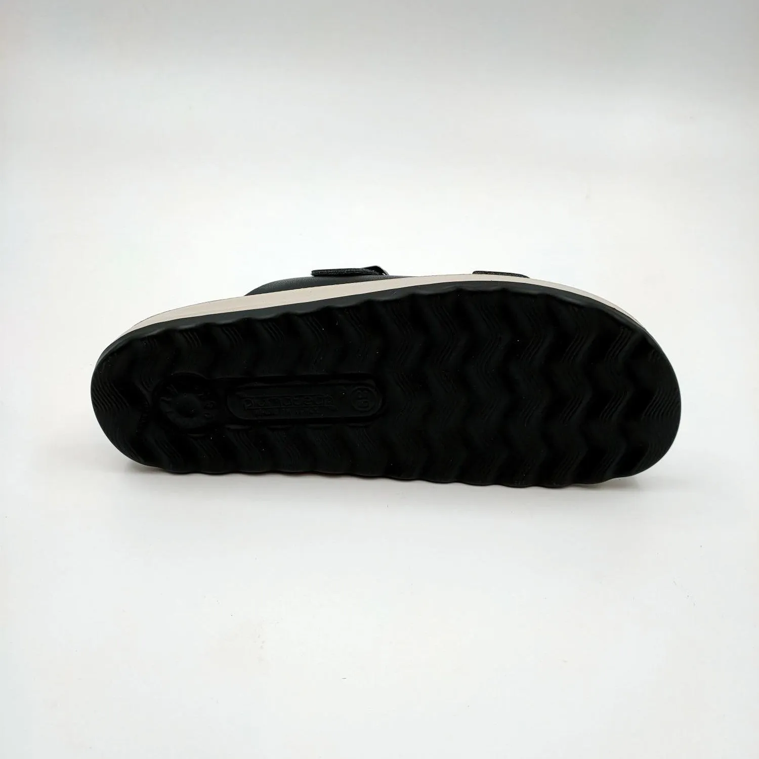 77G64