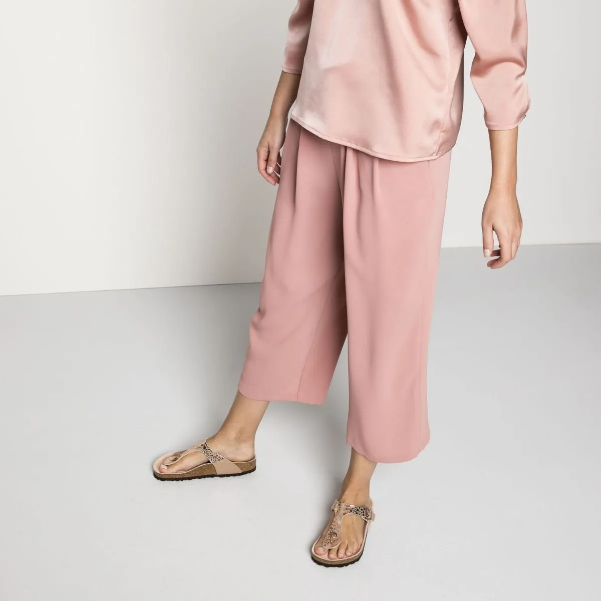 Birkenstock Gizeh Birko-Flor Metallic Stones Copper Sandals