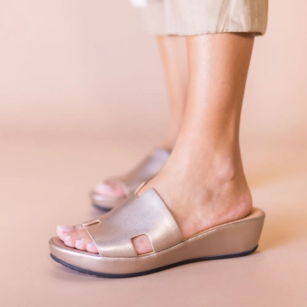 Catiana Slip on Sandal - Champagne Met Nappa