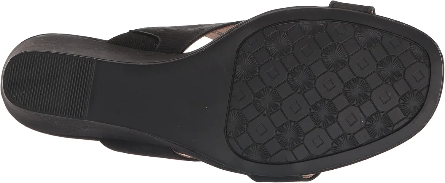 CL by Chinese Laundry Women's Fanciful Nubuck Wedge Sandal