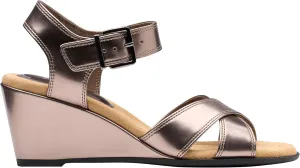 Clarks Women's Emmalae Iris Sandal, Gun Metal, 6.5 US