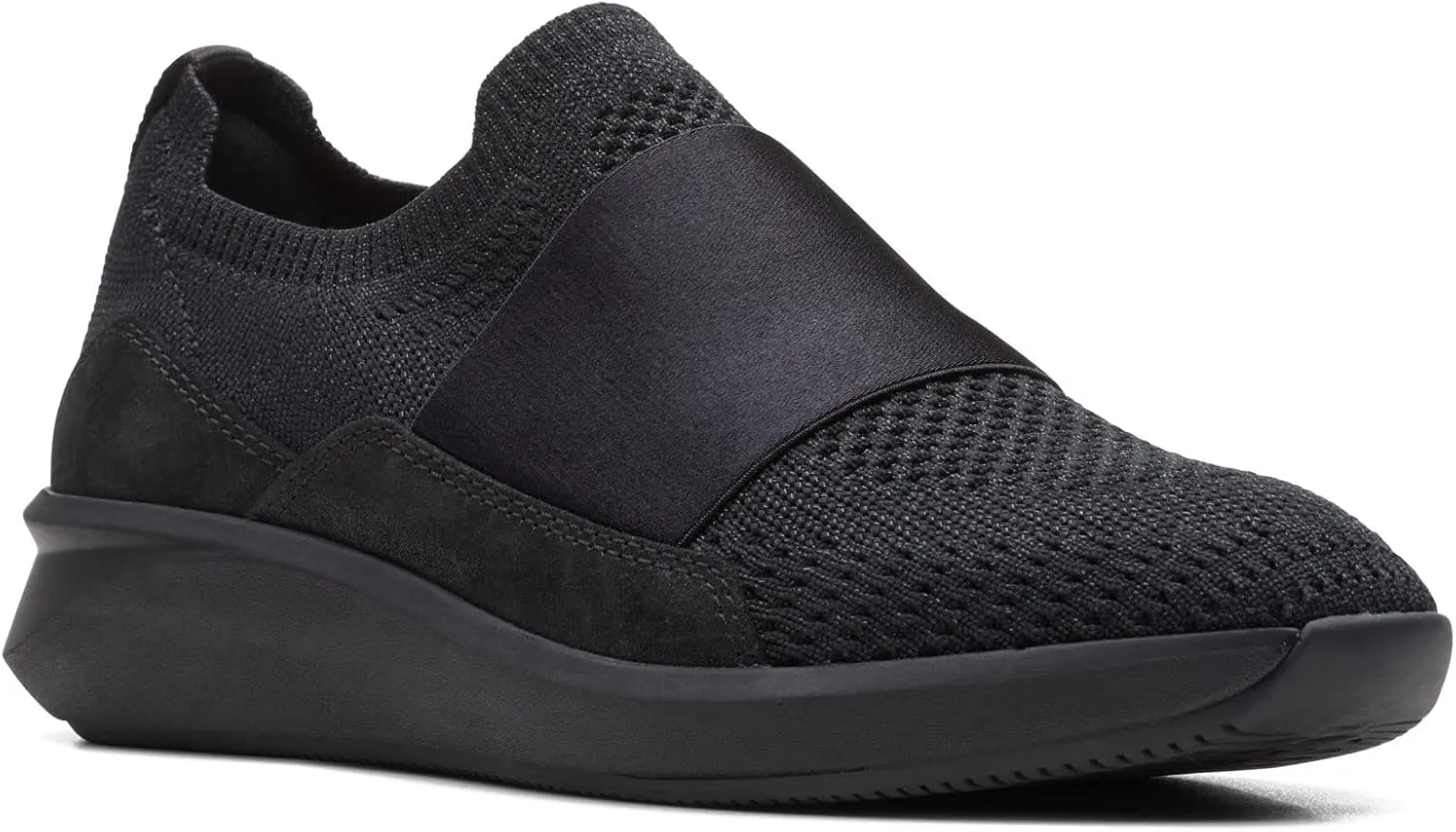 Clarks Women's Un Rio Knit Sneaker