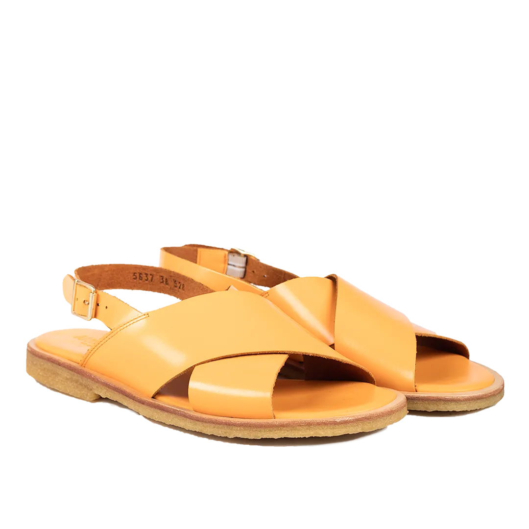 Classic cross sandal