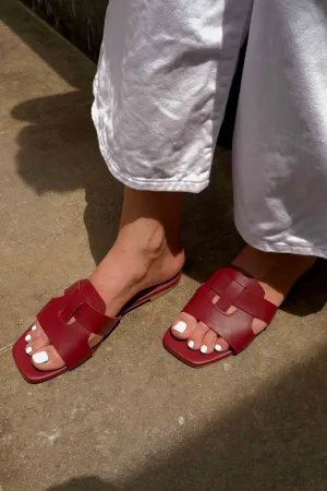 Classic Leather in Burgundy