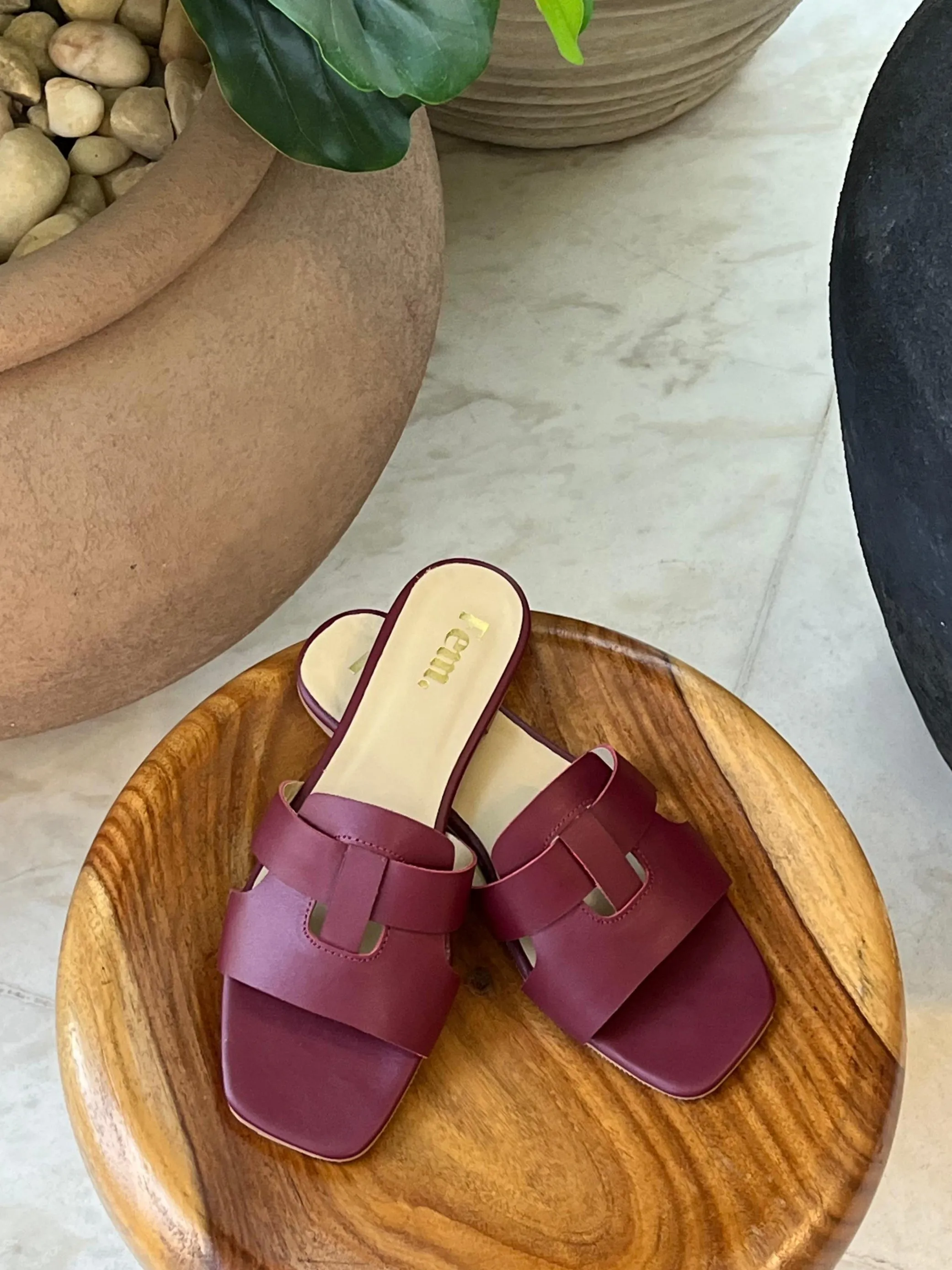 Classic Leather in Burgundy