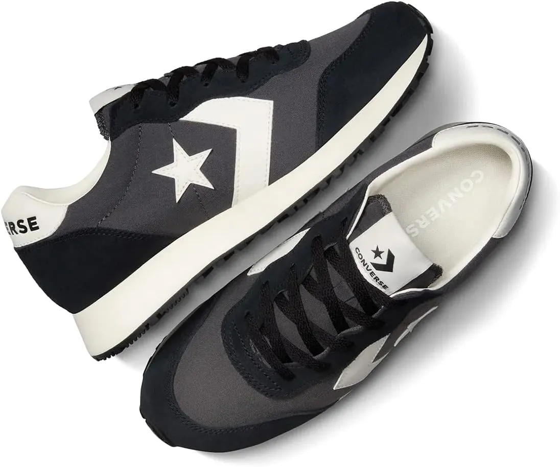 Converse Unisex-Adult Omega Trainer Sneaker