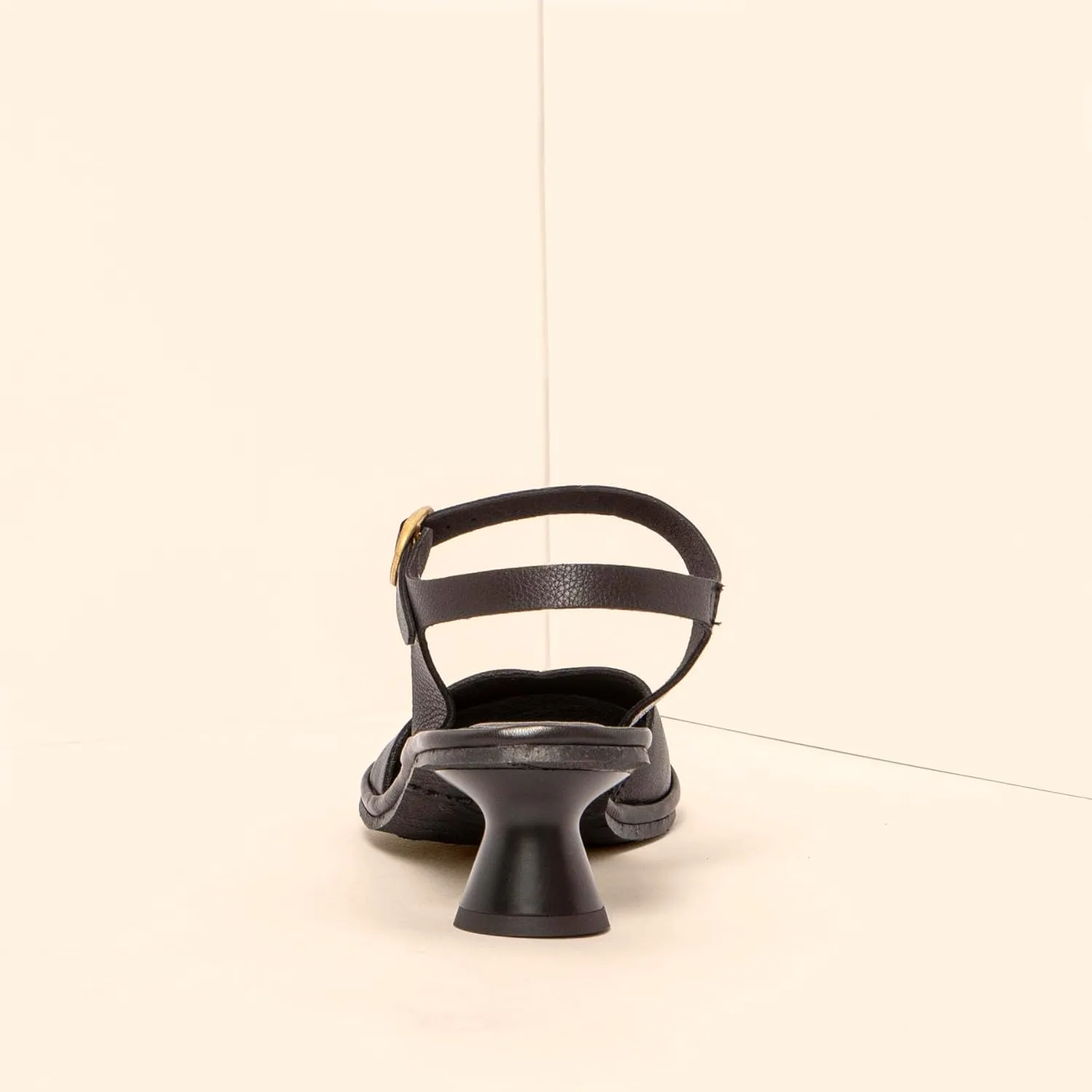 El Naturalista Women Classic Heeled Sandal