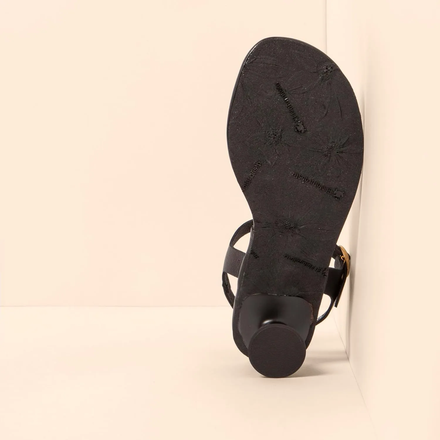 El Naturalista Women Classic Heeled Sandal