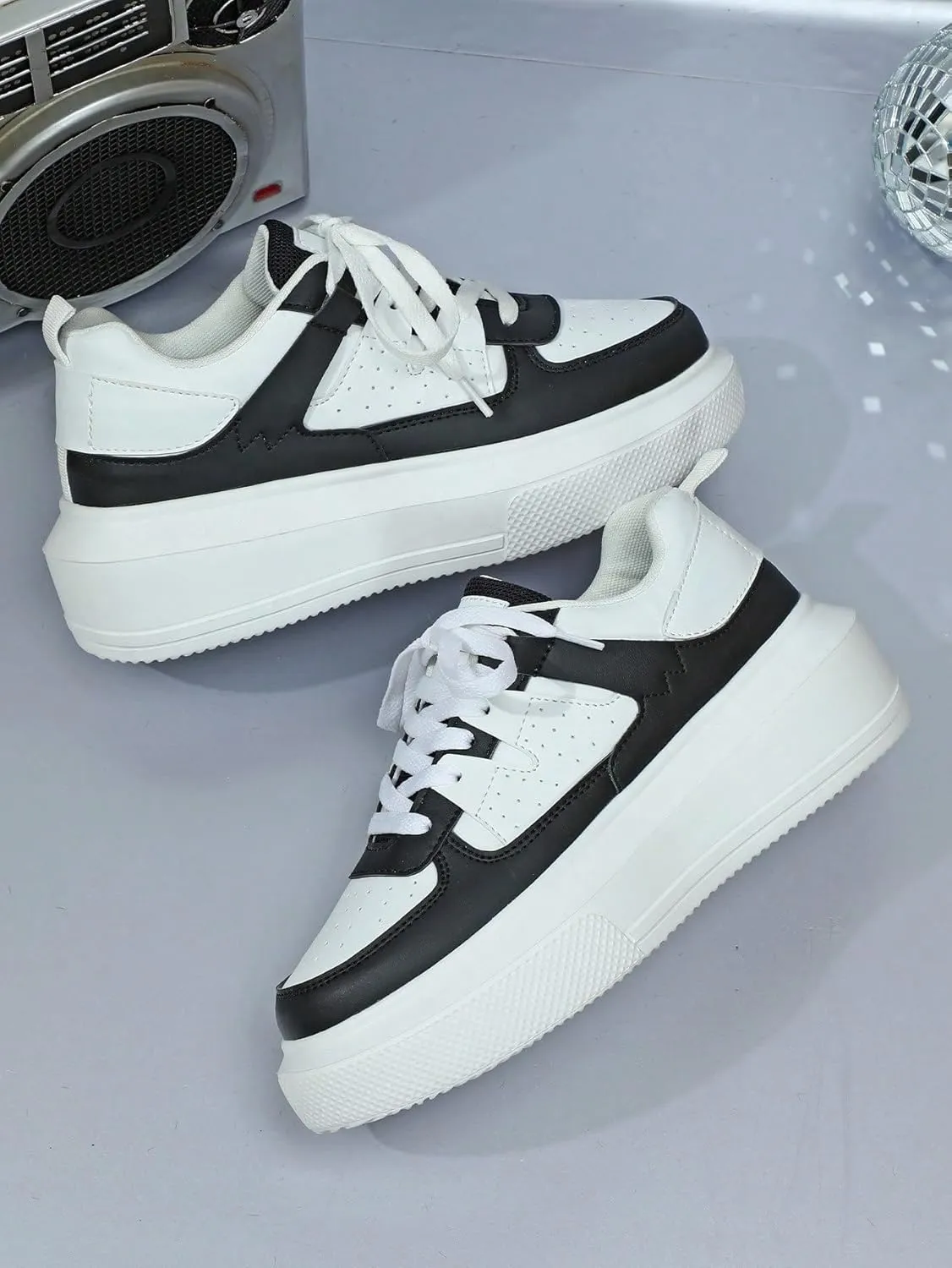 Mesh Fabric Glitter Patchwork Lightweight Breathable Sneakers for Men Outdoor Travel Fitness Daily Wear Vacation Street Style Casual Shoes for Couples