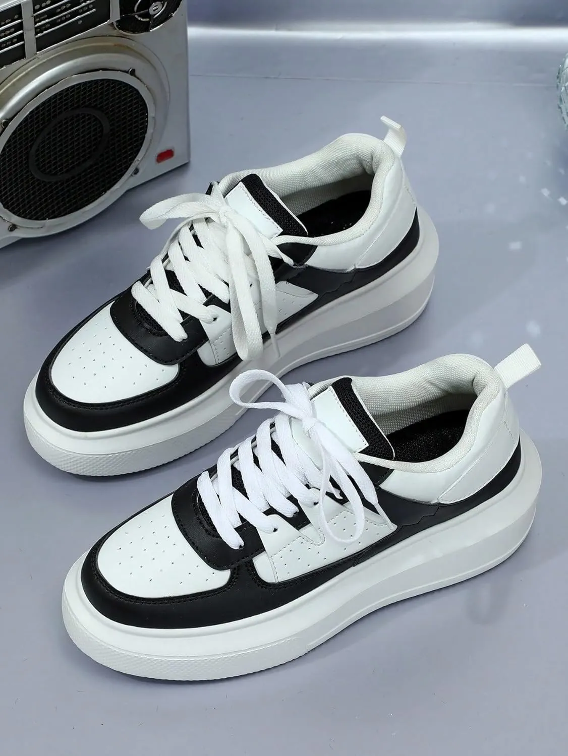 Mesh Fabric Glitter Patchwork Lightweight Breathable Sneakers for Men Outdoor Travel Fitness Daily Wear Vacation Street Style Casual Shoes for Couples