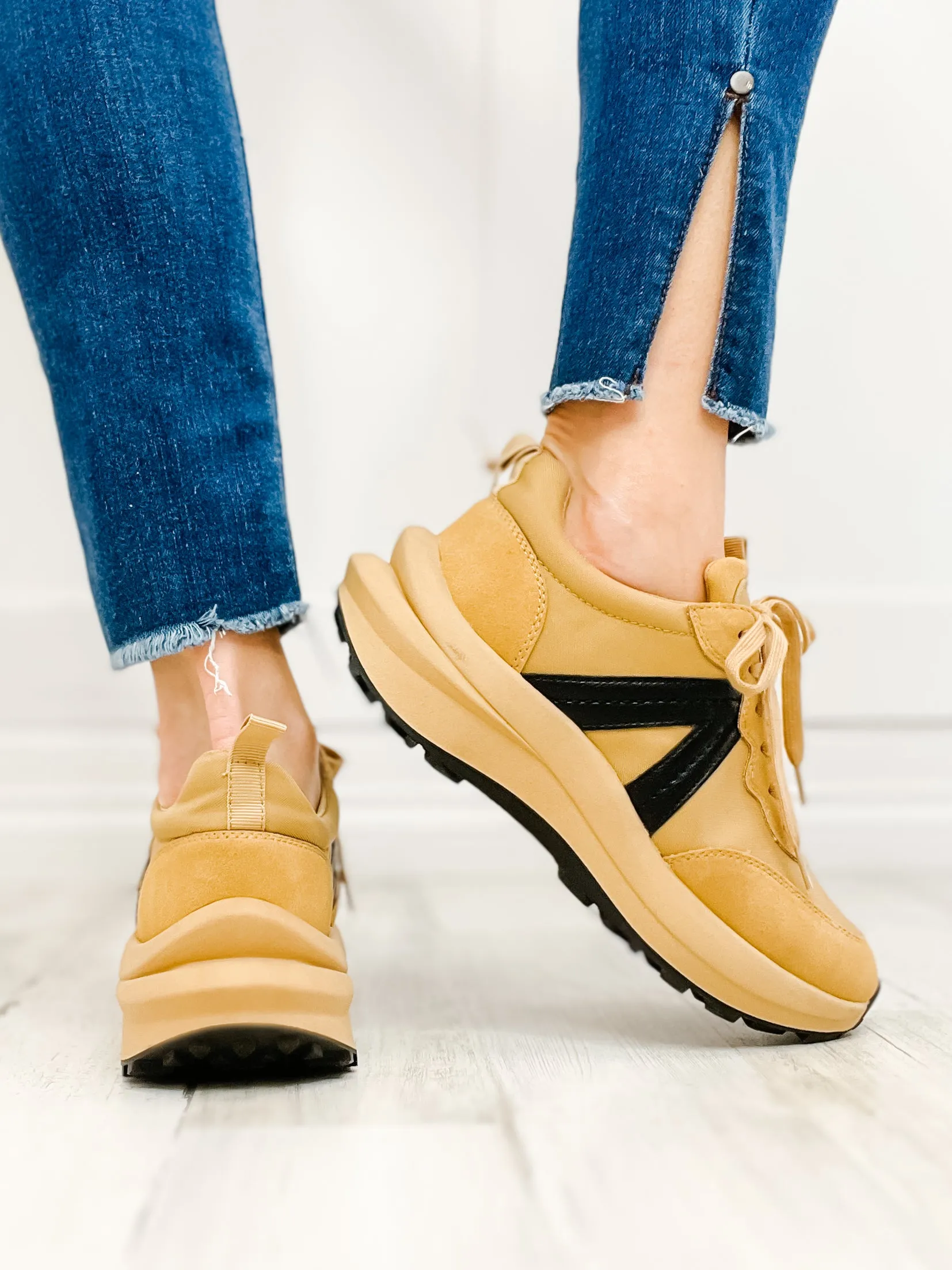 MIA Scout Tennis Shoes in Tan and Black