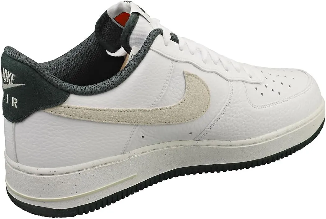 NIKE Men's Sneaker