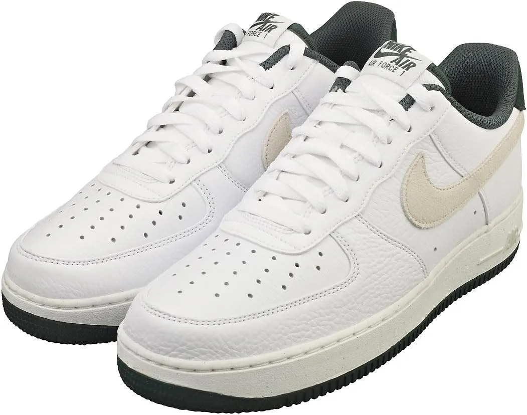 NIKE Men's Sneaker