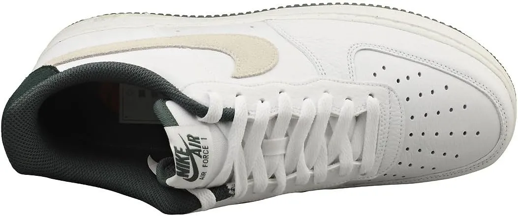NIKE Men's Sneaker