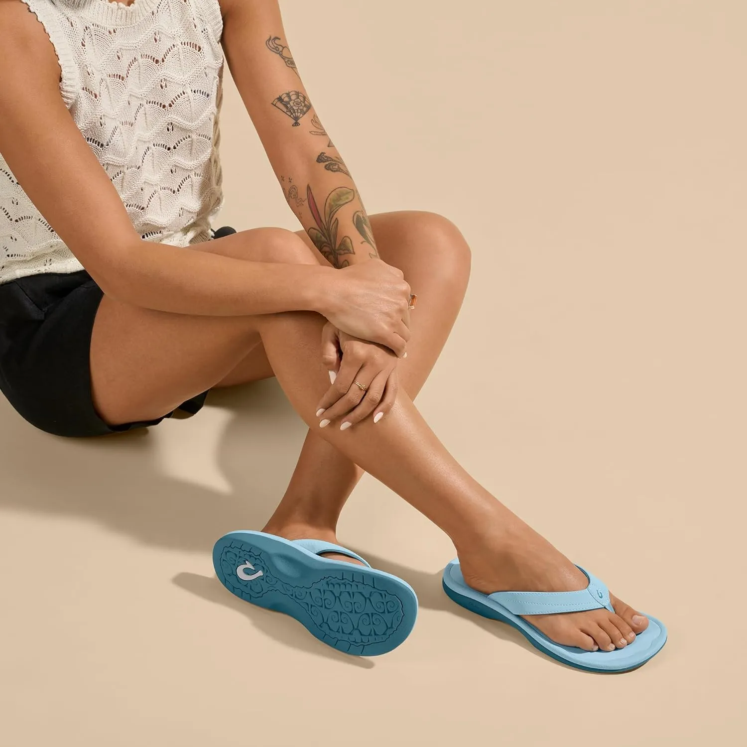 OLUKAI Ohana Women's Beach Sandals, Water Resistant Flip Flops, Arch Support & Comfort Fit, Lightweight & Durable, Enhanced Grip & Traction