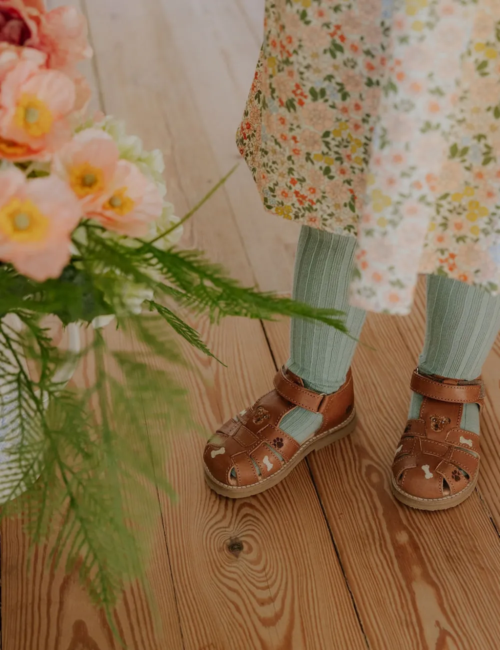 Puppy Classic Sandal - Latte