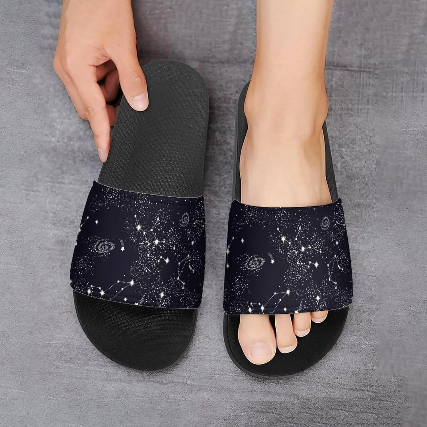 Stars Moon Planet Space Galaxy Universe Pattern PVC Home Slippers Non-Slip Shower Sandals Summer Indoor Outdoor Beach for Men And Women