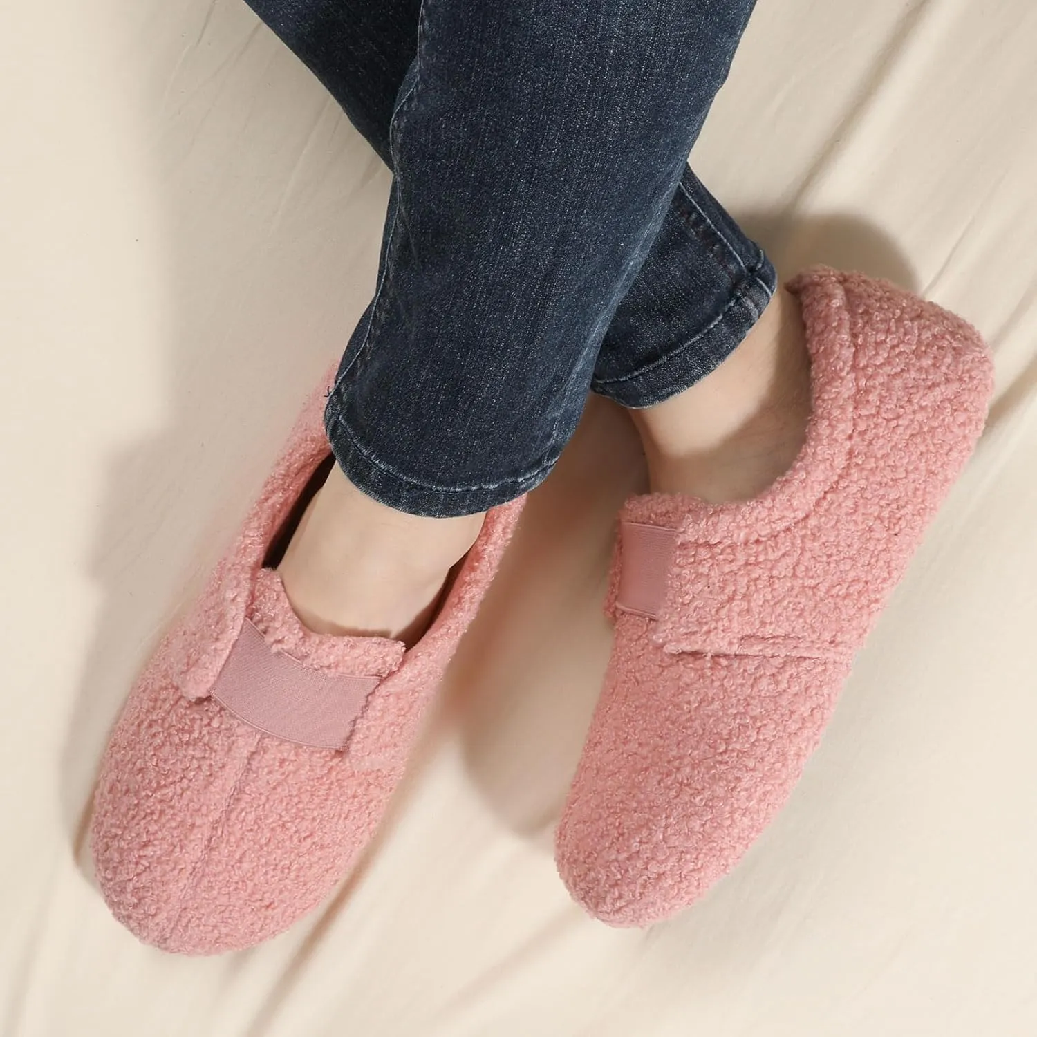 ULTRAIDEAS Women's Soft Curly Fleece Closed Back Indoor Slippers, House Slippers for Women With Elastic