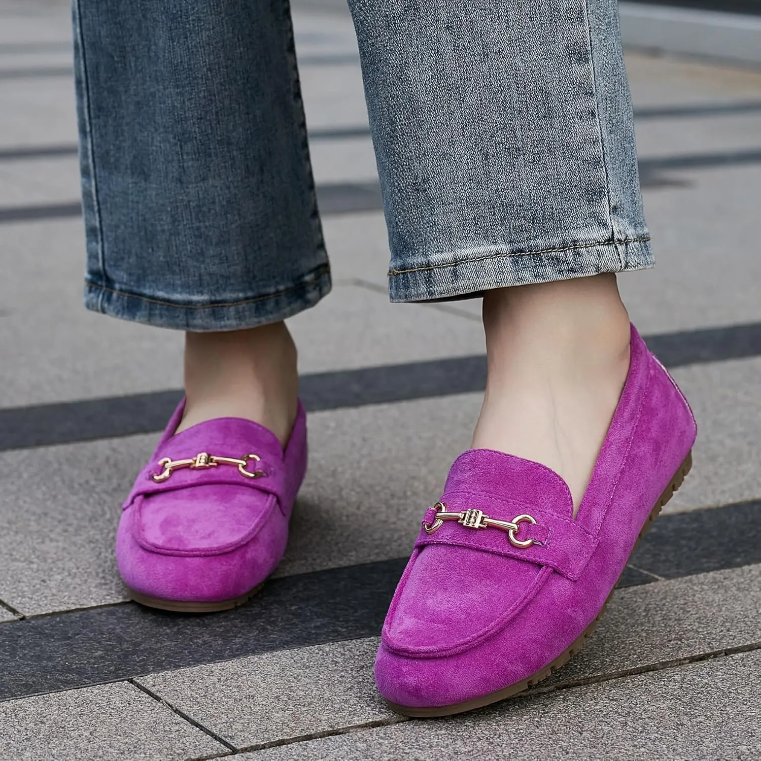 Women's Wide Loafers Casual Slip on Flat Shoes Women's Comfort Penny Loafers with Arch Support Women Dressy Moccasins
